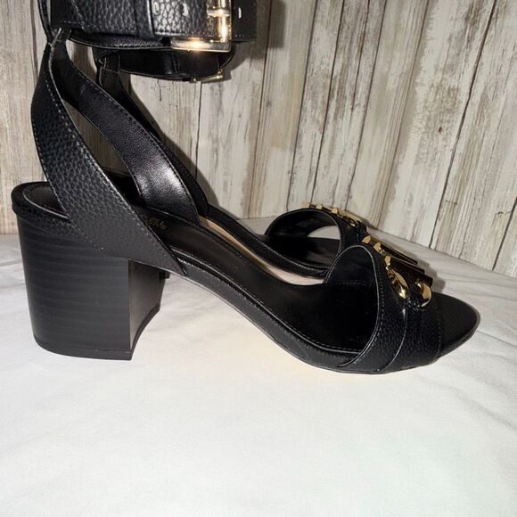 Michael Kors Reed Sandal Black Leather Gold MK Logo Block Heel Size 7.5M | New W - Picture 2 of 15